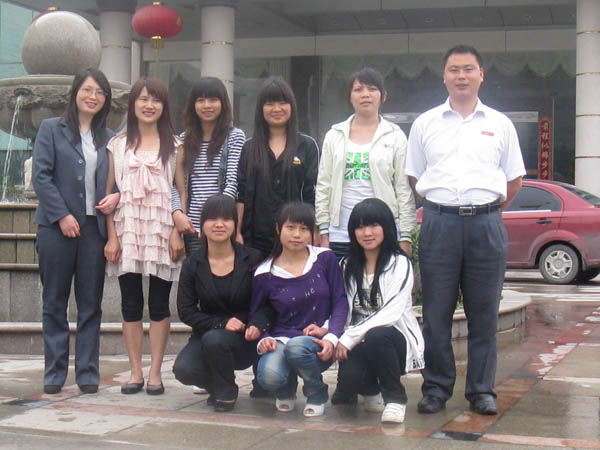 就业办主任到学生单位回访